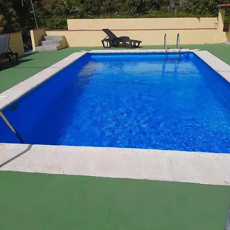 Casitas Conchi Con Piscina De Mazo