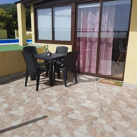 Casitas Conchi Con Piscina De Apartamento *